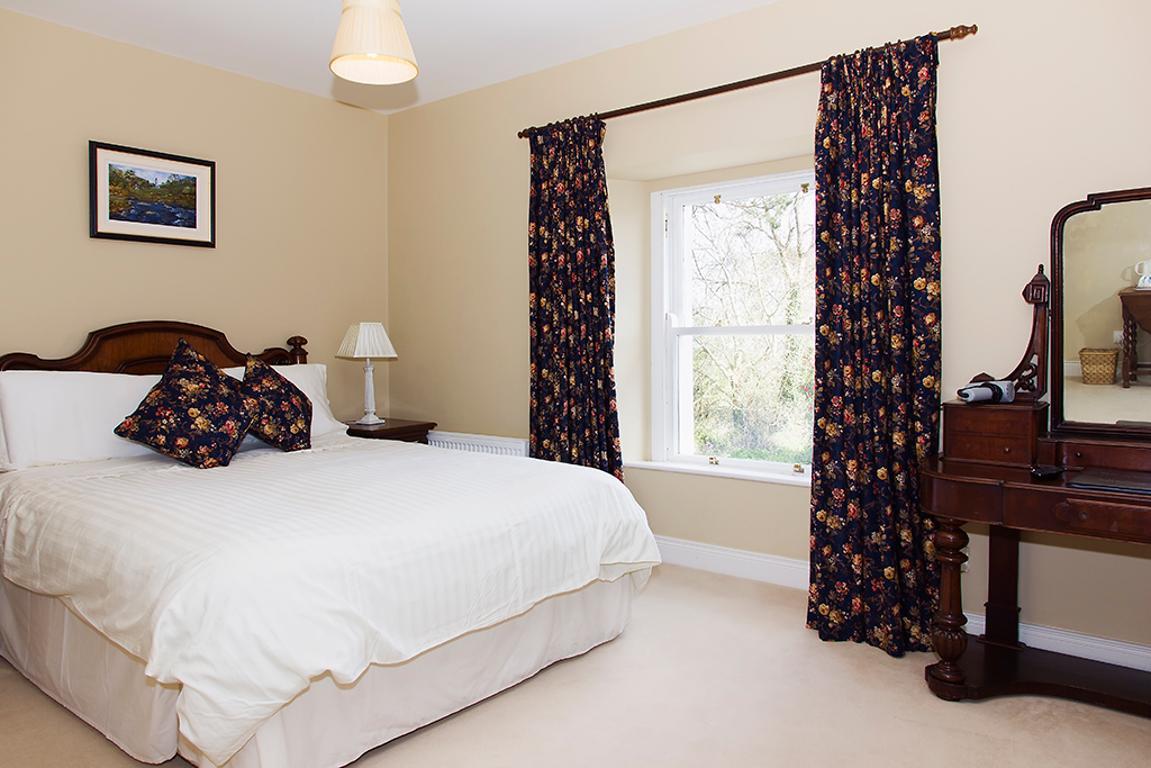 Ballinclea House Bed And Breakfast Brittas Bay Экстерьер фото